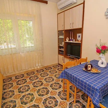 Apartment 9183a *