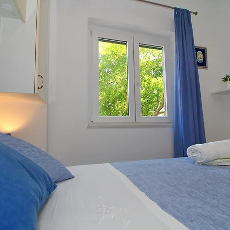 9183a Apartment *
